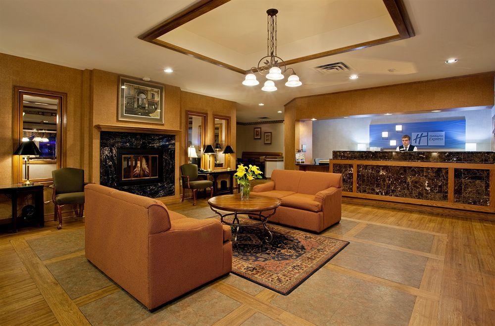 Holiday Inn Express Hotel & Suites Pittsburgh Airport By Ihg Robinson Township  Interior photo
