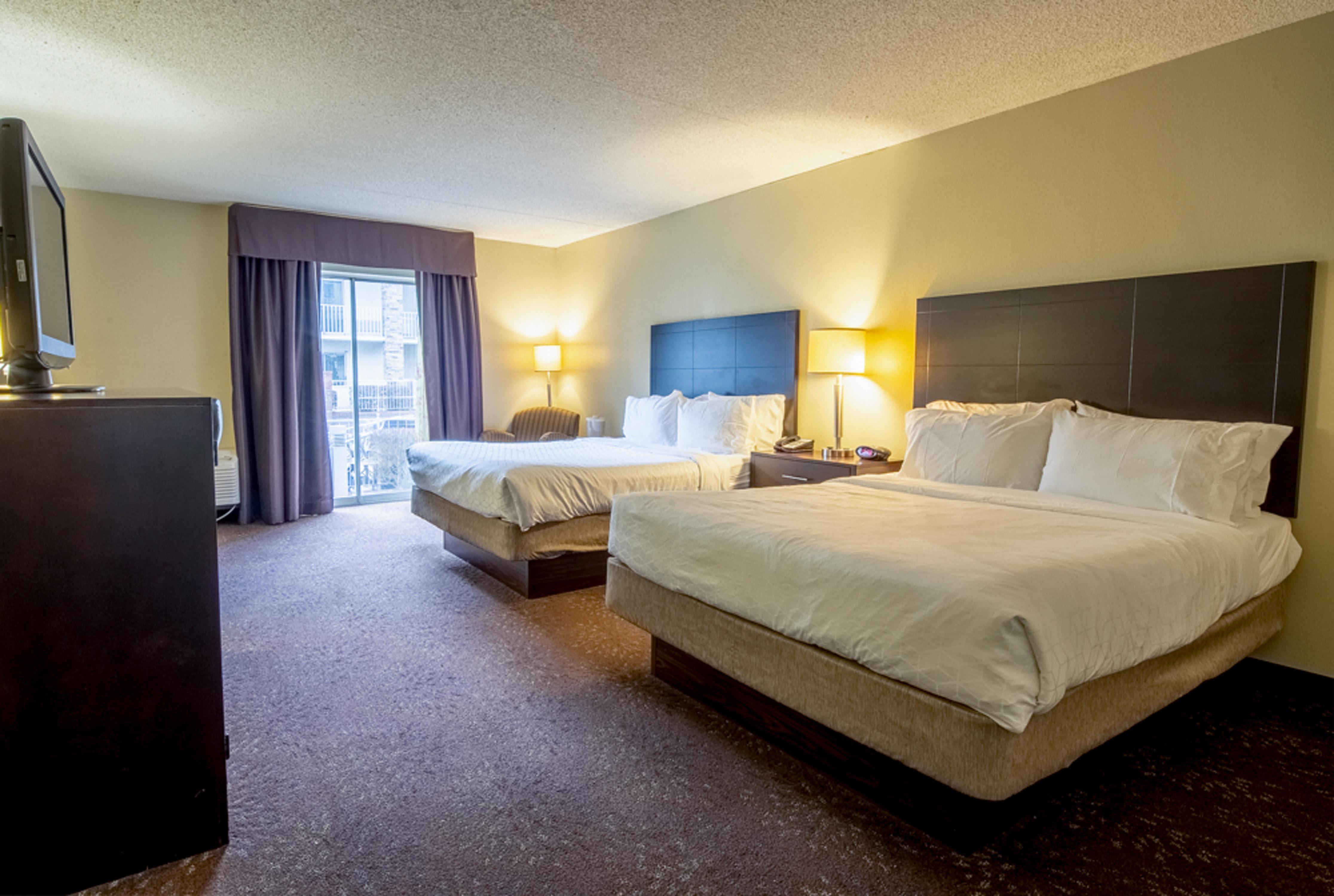 Holiday Inn Express Hotel & Suites Pittsburgh Airport By Ihg Robinson Township  Exterior photo