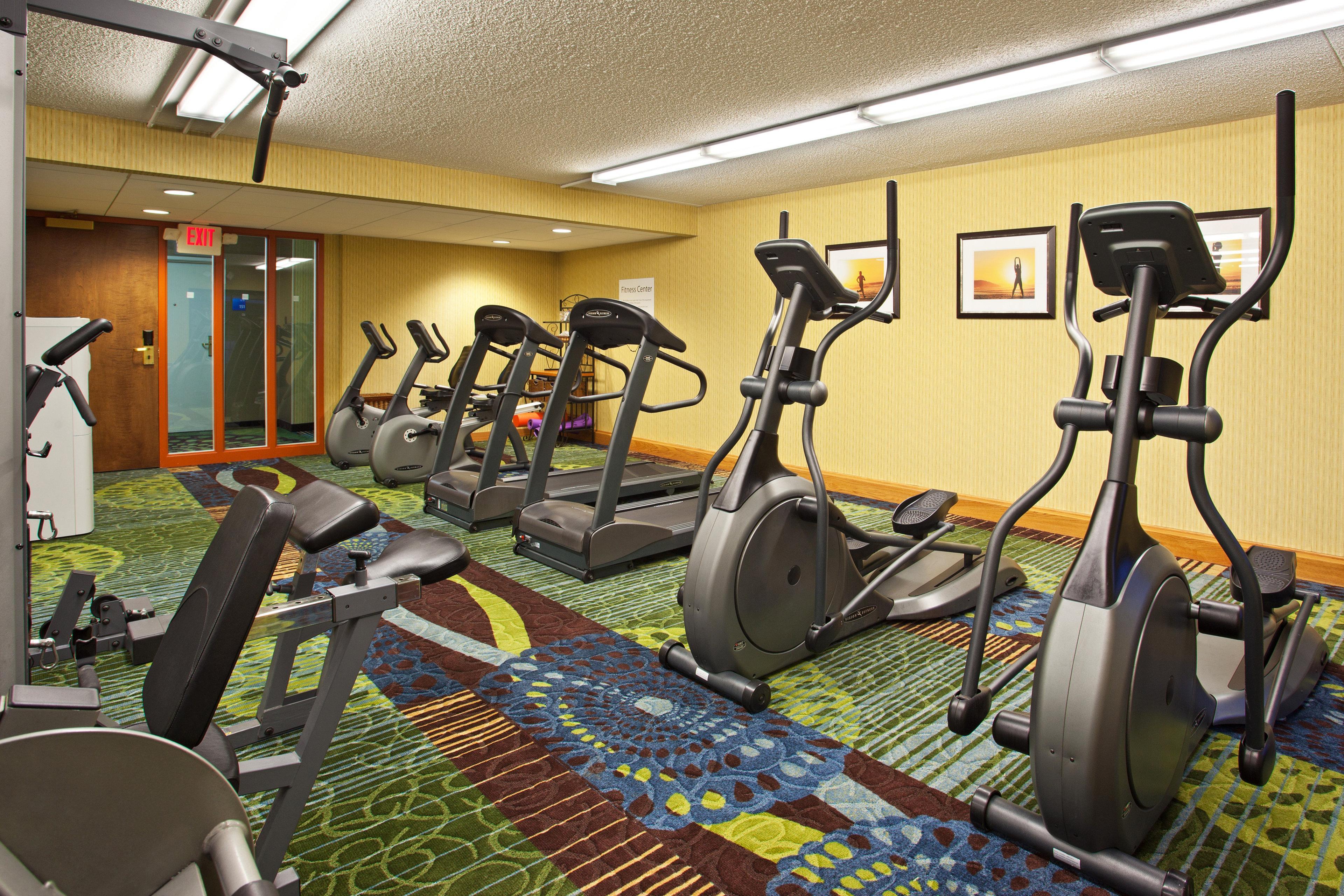 Holiday Inn Express Hotel & Suites Pittsburgh Airport By Ihg Robinson Township  Exterior photo