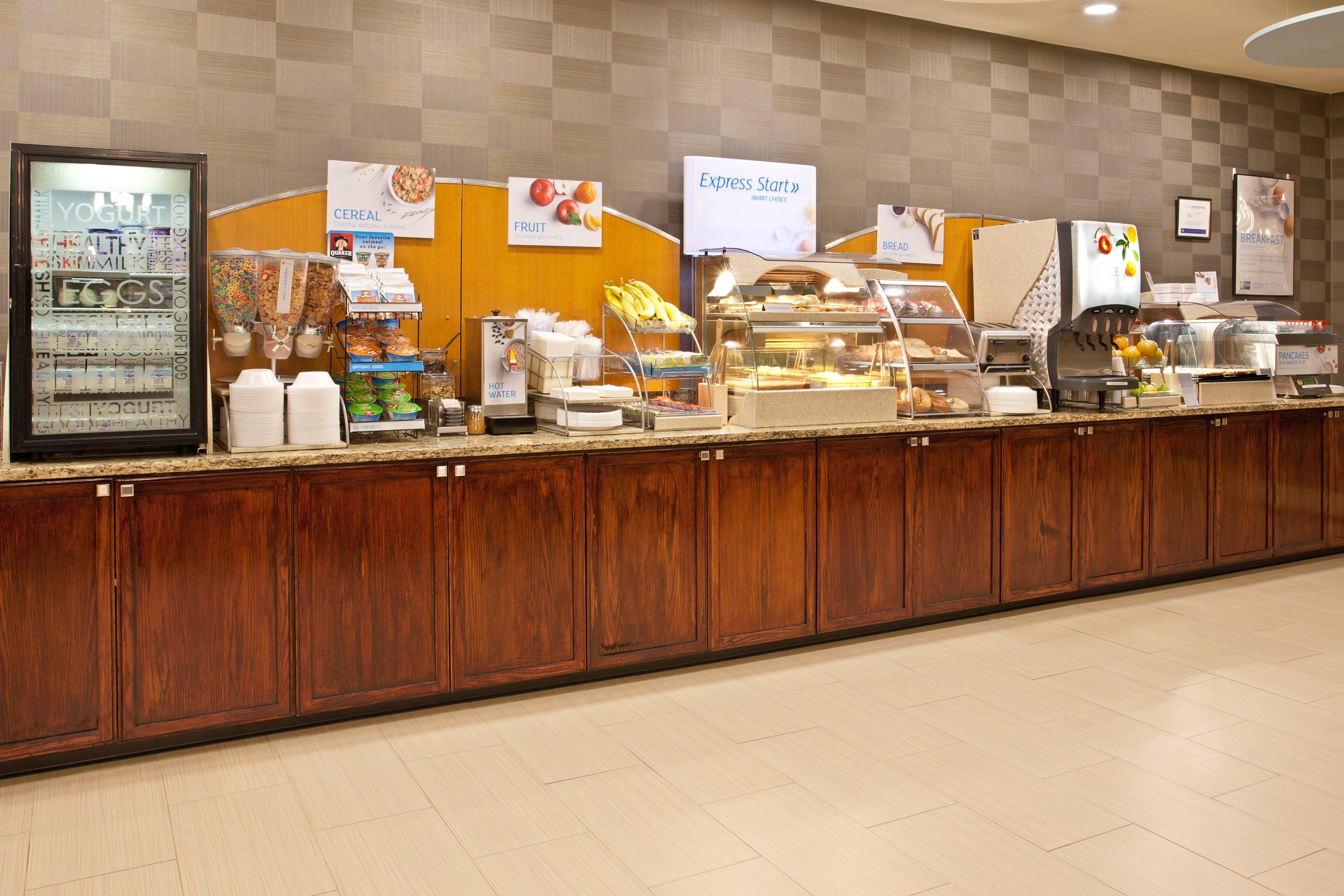 Holiday Inn Express Hotel & Suites Pittsburgh Airport By Ihg Robinson Township  Exterior photo