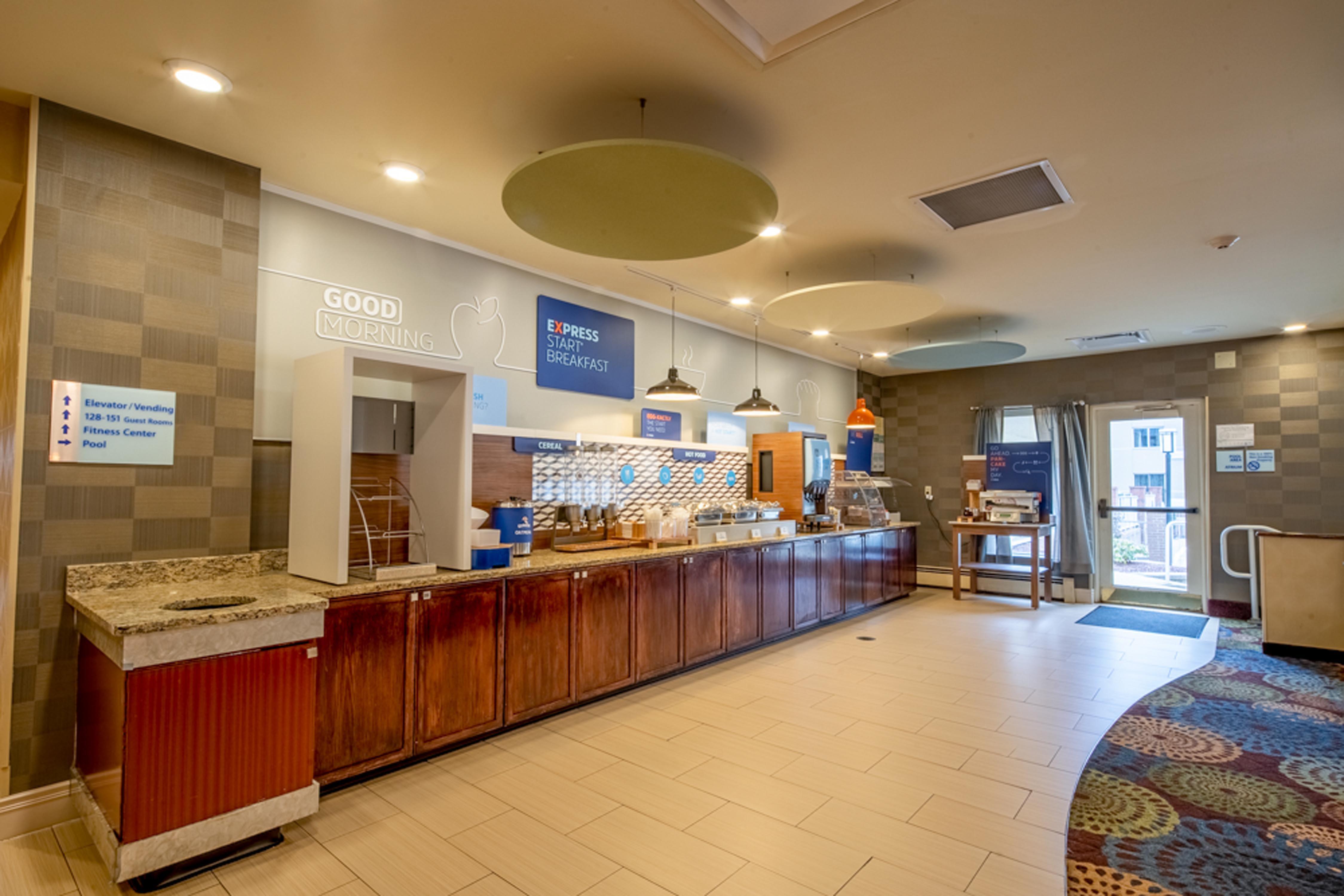Holiday Inn Express Hotel & Suites Pittsburgh Airport By Ihg Robinson Township  Exterior photo