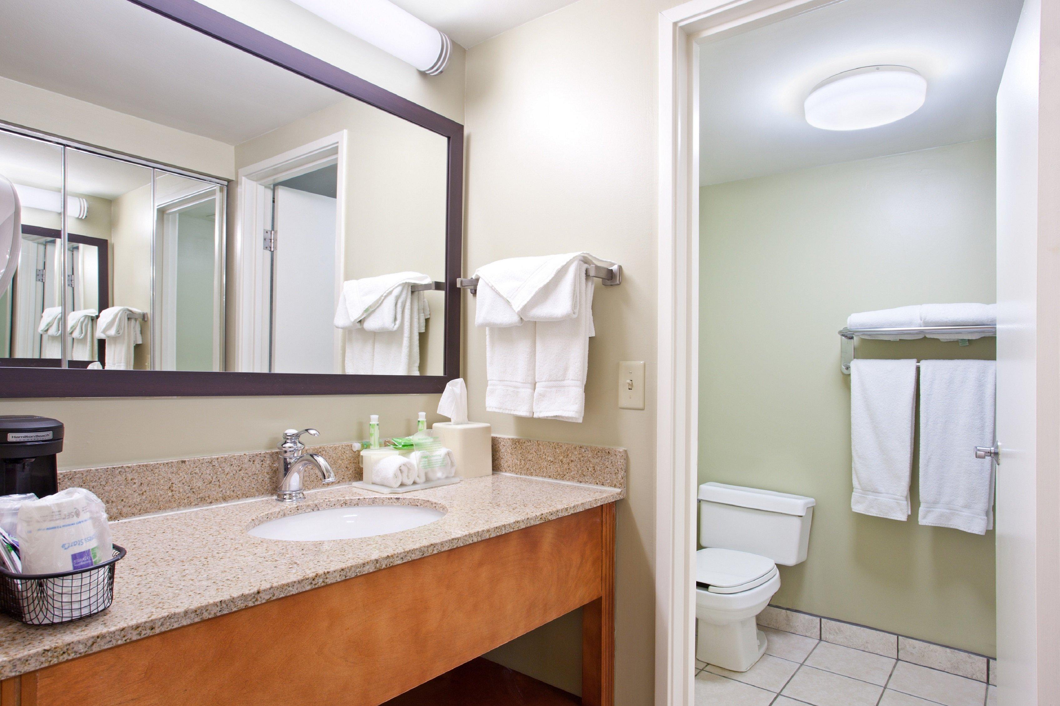 Holiday Inn Express Hotel & Suites Pittsburgh Airport By Ihg Robinson Township  Exterior photo