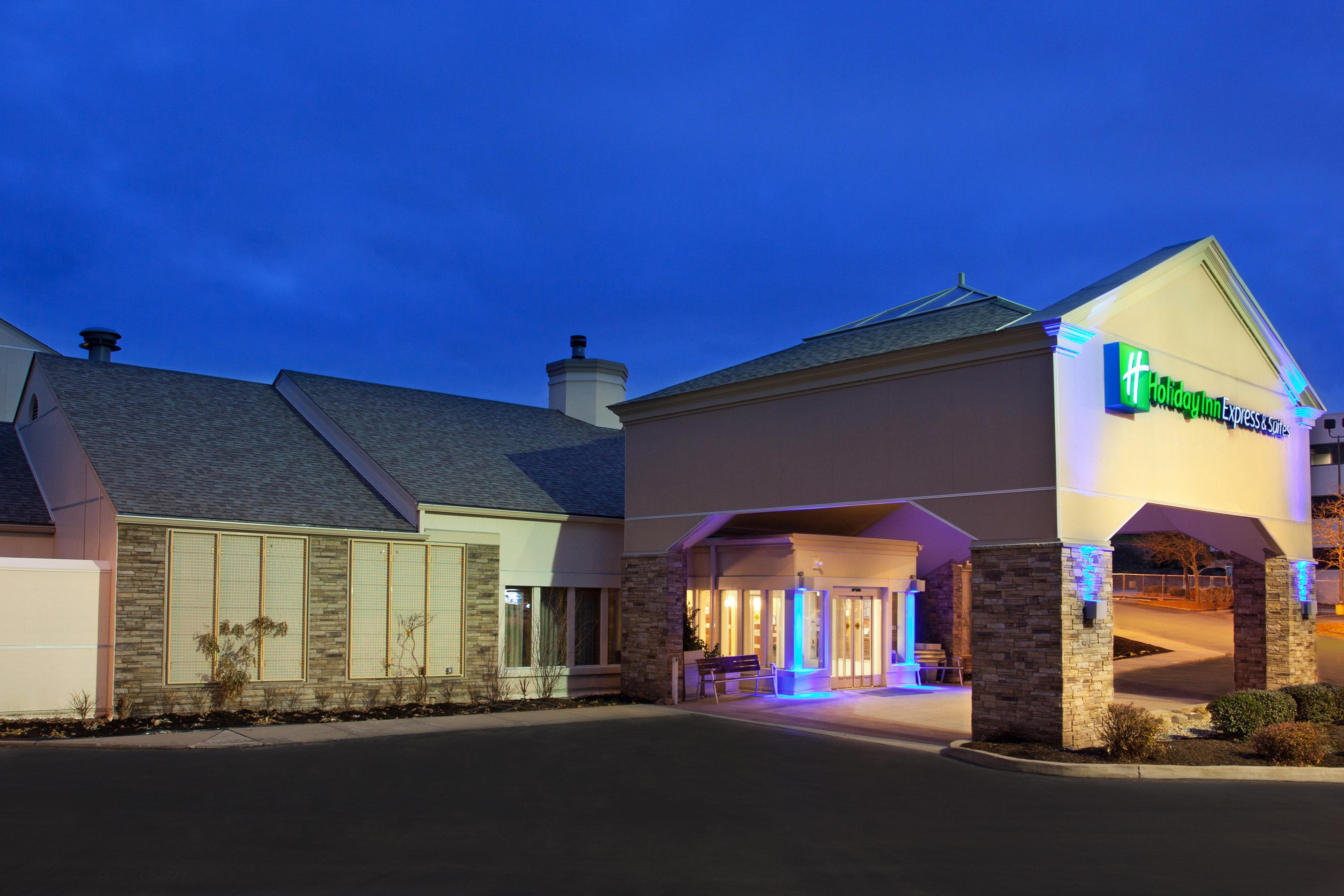 Holiday Inn Express Hotel & Suites Pittsburgh Airport By Ihg Robinson Township  Exterior photo
